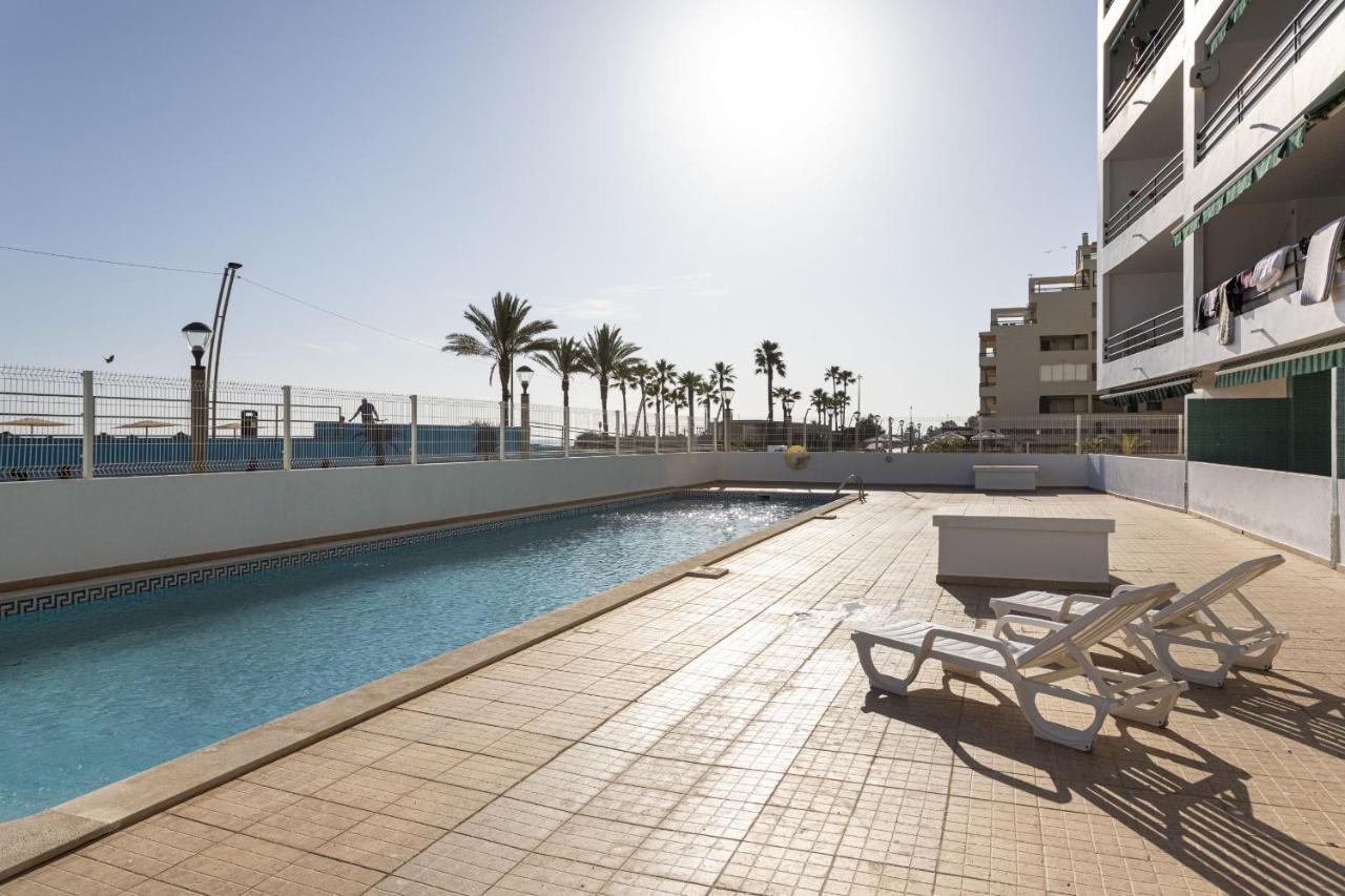 Miral 2 - Beach Front Apartment With Pool กัวเตย์รา ภายนอก รูปภาพ